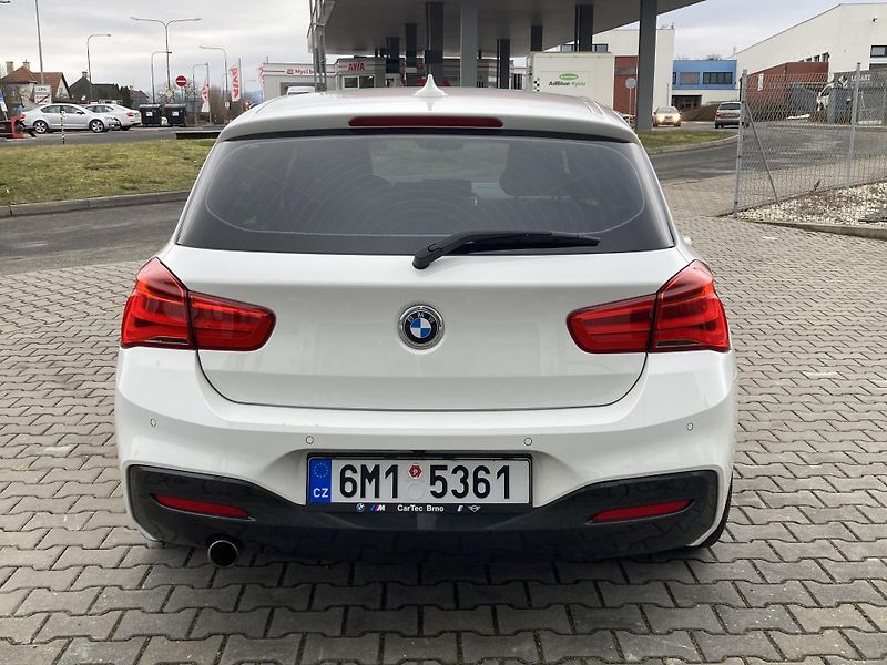 BMW Řada 1 (2016) 118d xDrive, M paket, serviska - fotka 4 z 35