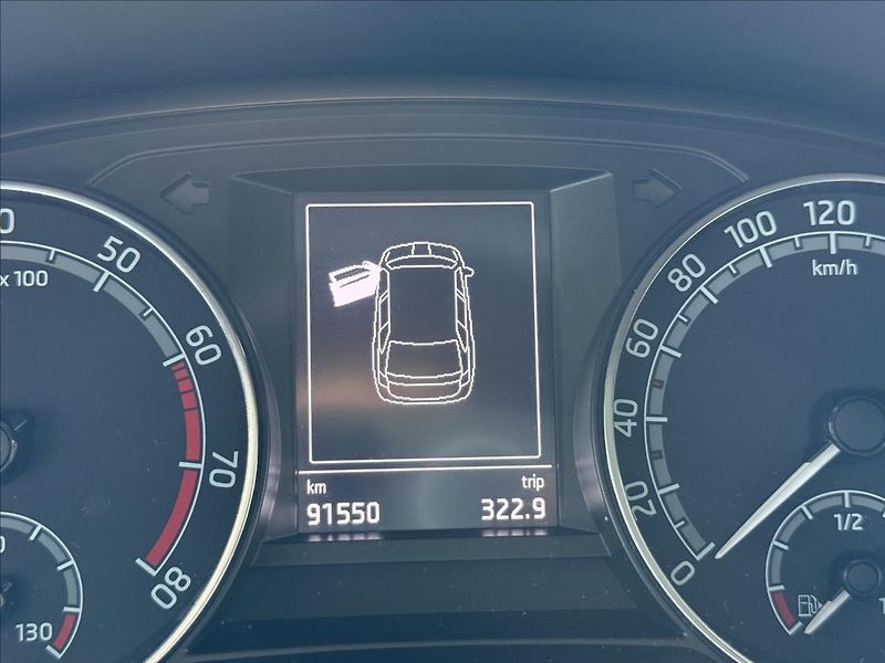 Škoda Fabia 1,0   TSI 70kW,SERVISKA - fotka 12 z 23