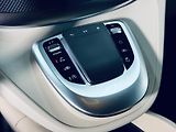 Mercedes-Benz Třídy V (2024) 300d*EXL*AMG*4M*NEZTOP*27.ZÁR - náhled 21