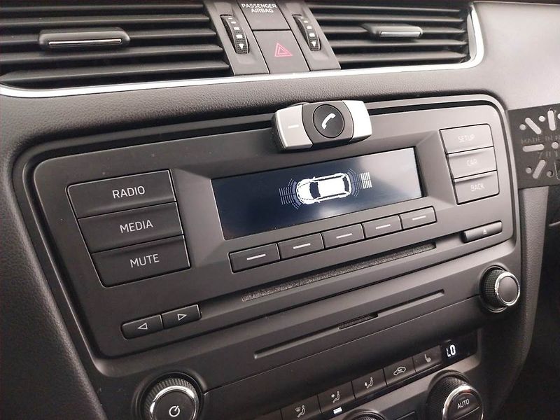 Škoda Octavia (2013) Elegance 1.6 TDI, Serv.kniha - fotka 17 z 19