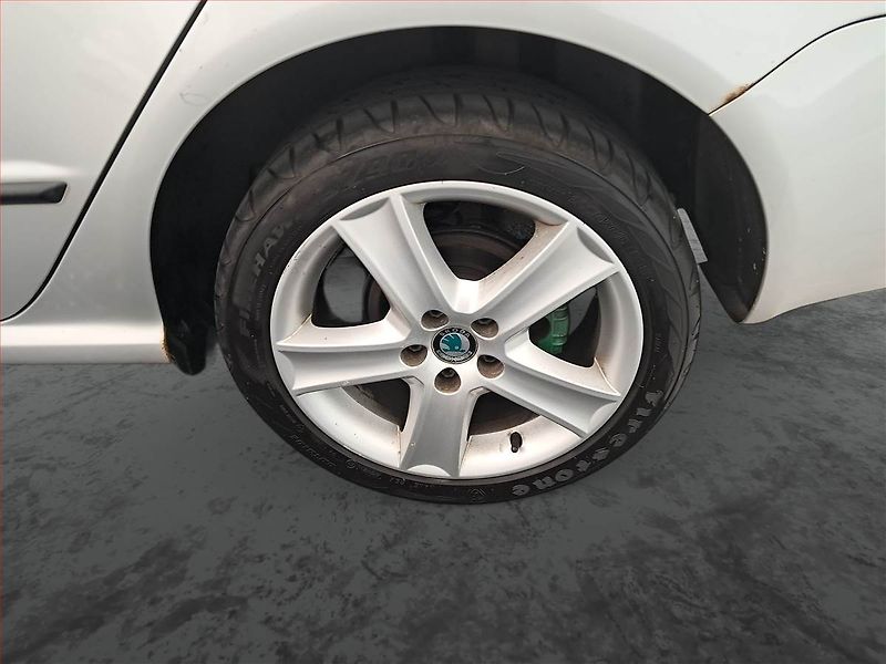 Škoda Fabia (2007) 1.9 TDI, po STK, Tažné - fotka 14 z 15