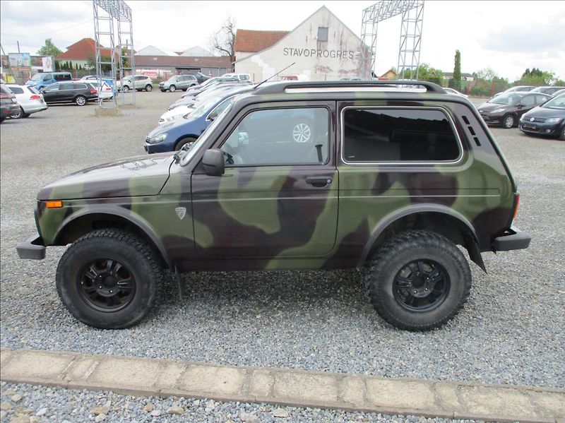 Lada Niva 1,7 i, BRONTO,4x4,klima,tažné, - fotka 8 z 29