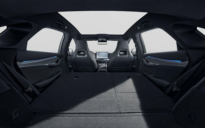 BYD Sealion 7 (2025) Excellence AWD V2L HUD 360 pan - fotka 11 z 11