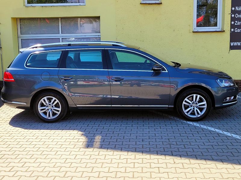 Volkswagen Passat TSi HIGHLINE,málo najeto  - fotka 10 z 51