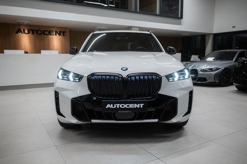 BMW X5 (2025) M30xD NEZÁVISLÉ MASÁŽE VZDUCH  - fotka 3 z 54