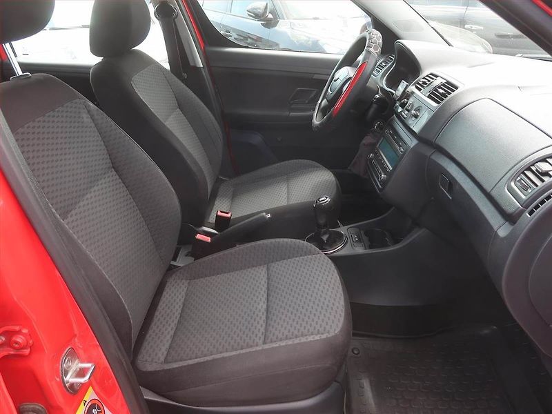 Škoda Roomster (2011) Style 1.6 TDI - fotka 9 z 15