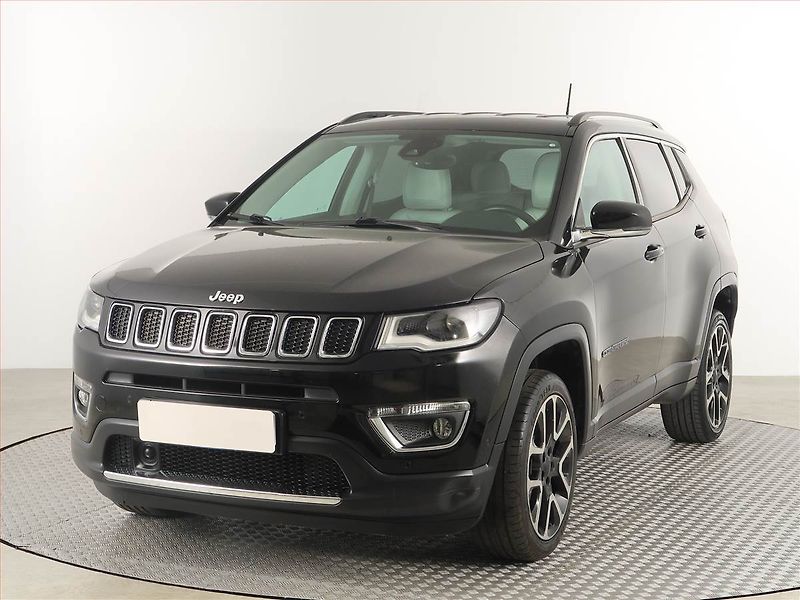 Jeep Compass (2018) 1.4 MultiAir, 4X4, Automat - fotka 2 z 20