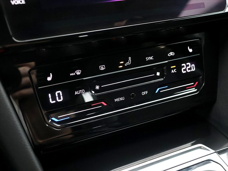 Volkswagen Arteon Shooting Brake 2,0 TDI DSG R-Line Navi Led - fotka 25 z 37