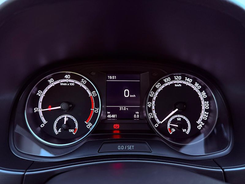 Škoda Fabia 1.0 TSi Style, ČR, 46 tkm, LED - fotka 16 z 26