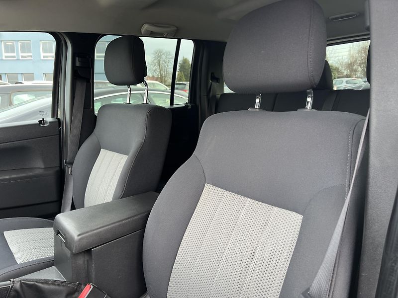 Jeep Cherokee 2.8CRD MANUÁL 6.R.ST. KLIMA - fotka 10 z 38