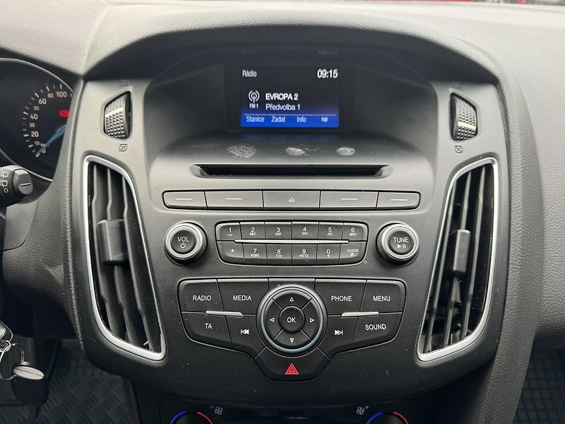 Ford Focus (2018) 1.6Ti-VCT Digi Klima Tempomat - fotka 10 z 46