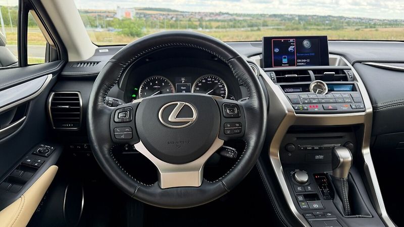 Lexus NX 300h 300H 2,5 HEV PREMIUM (LUXURY T - fotka 16 z 35