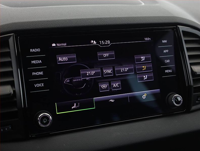 Škoda Karoq (2025) 2.0 TDI, Sportline - fotka 14 z 21