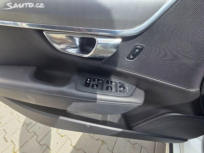 Volvo V90 (2019) servis Volvo, 100% dámské, Top - fotka 12 z 20