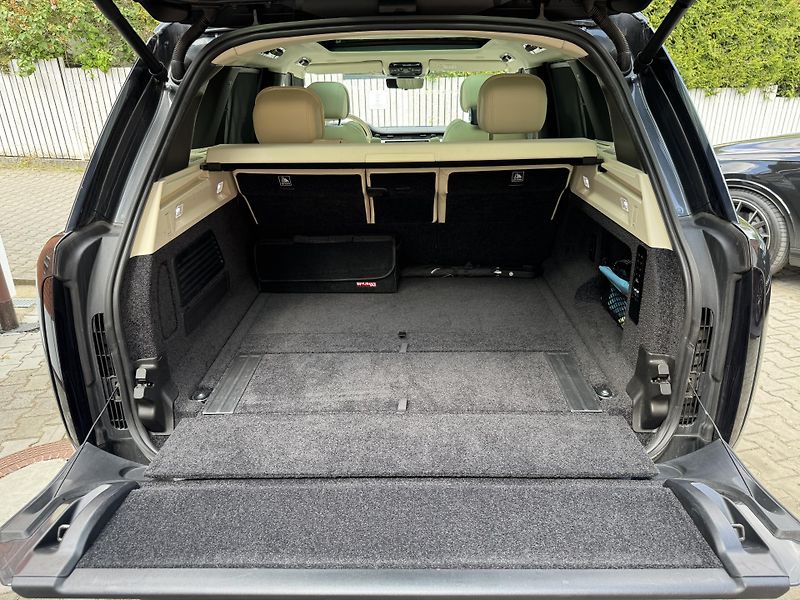 Land Rover Range Rover D300-AUTOBIOGRAPHY-R22-ČR - fotka 39 z 41