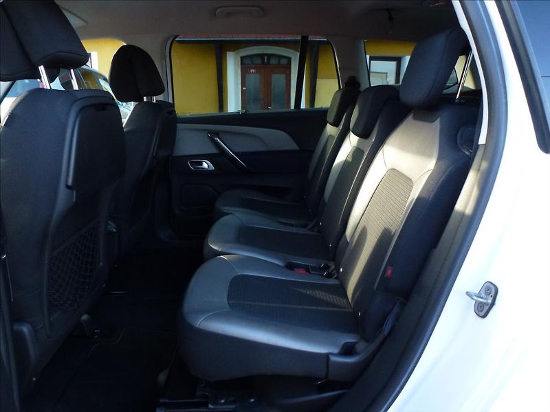 Citroën Grand C4 Picasso 2,0 HDI 7míst 150HP AUT Polar - fotka 20 z 57