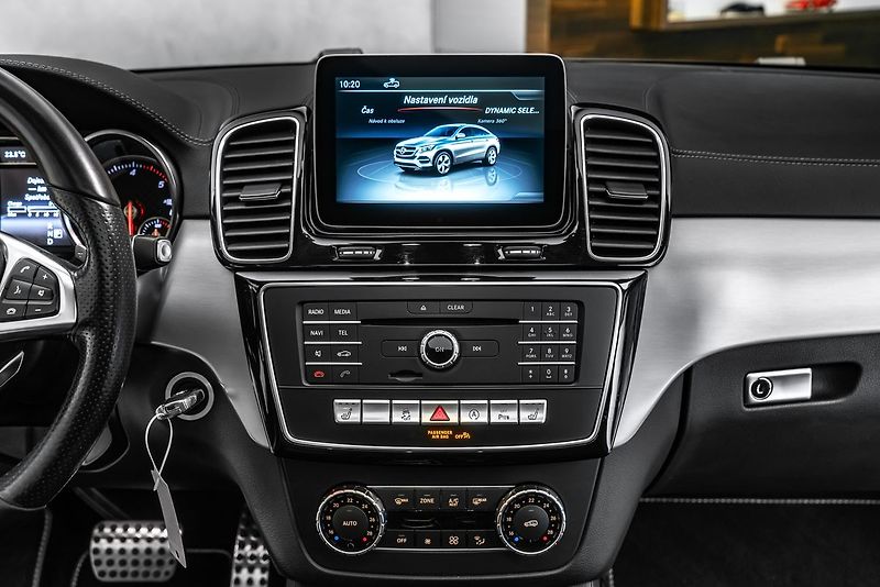 Mercedes-Benz GLE panorama, asistenty - fotka 17 z 23