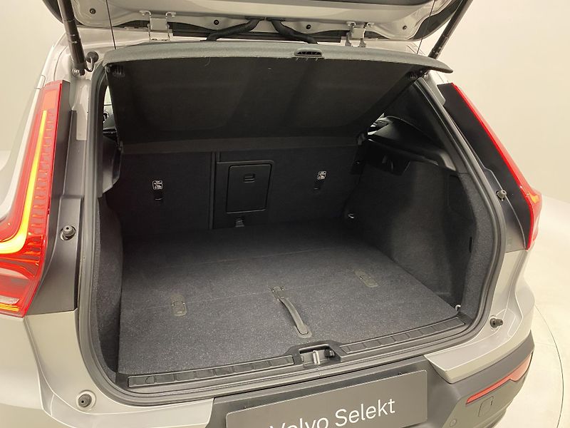 Volvo XC40 PURE ELECTRIC RECHARGE PLUS CZ - fotka 6 z 52