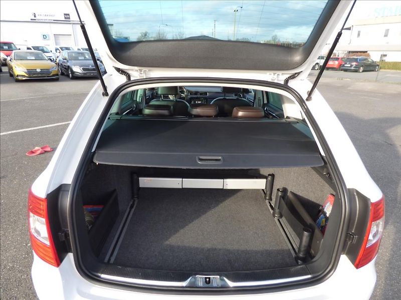 Škoda Superb 2,0 TDI 125kw 4x4  Laurin & Kl - fotka 38 z 54