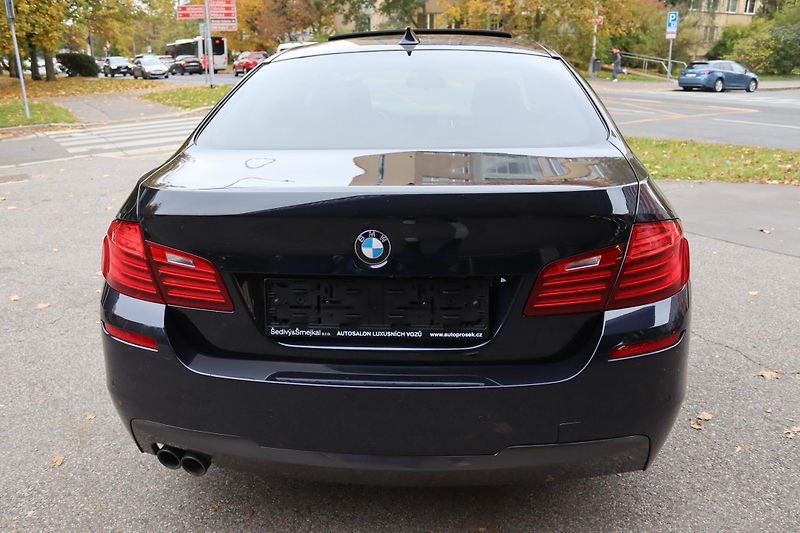 BMW Řada 5 - fotka 14 z 61