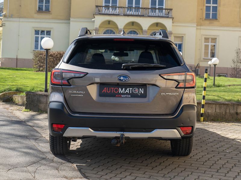 Subaru Outback 2.5i 4WD Active Vedený servis - fotka 4 z 27