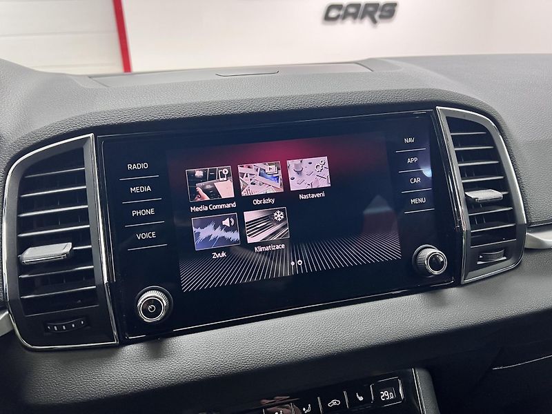 Škoda Karoq 2.0 TDI 110 KW 4x4 DSG - fotka 23 z 36