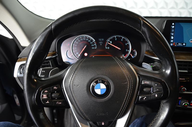 BMW Řada 6 (2018) 640d GT XDRIVE Luxury - fotka 12 z 28