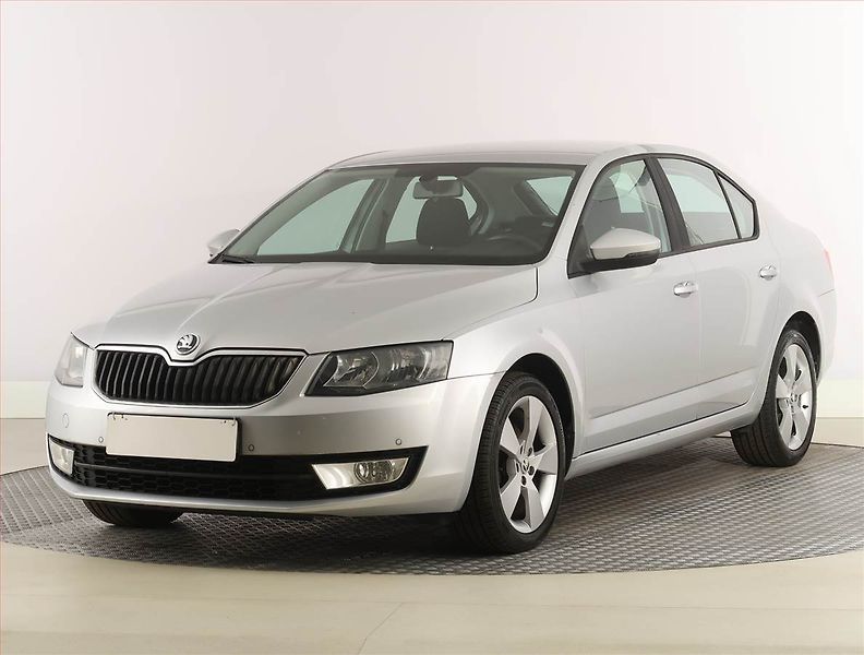 Škoda Octavia (2013) Elegance 1.6 TDI, Tempomat - fotka 2 z 21