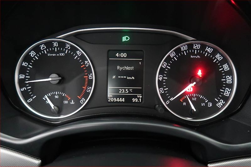 Škoda Octavia (2010) Ambiente 1.6 TDI 4x4, 4X4 - fotka 11 z 17