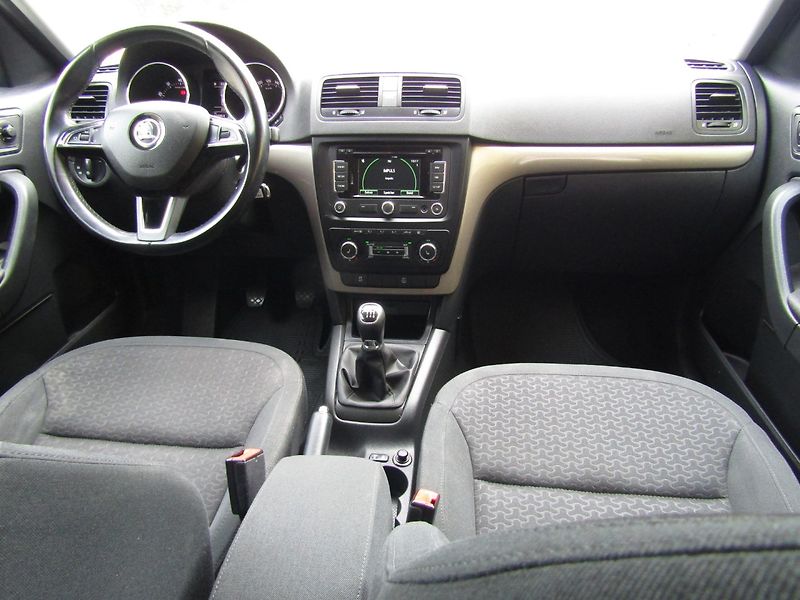 Škoda Yeti (2014) 1.2 TSI 77kW TOP QUALITY - fotka 15 z 38