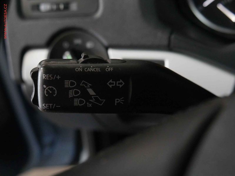 Škoda Octavia (2010) 1.9 TDI, ČR, AC, TZ, temp. - fotka 12 z 16