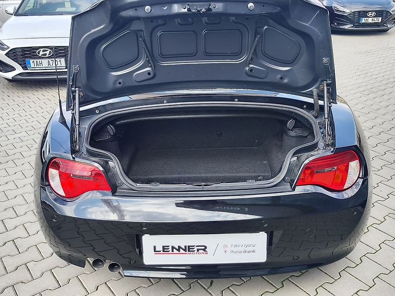 BMW Z4 2.5i/130kW E85 Roadster - fotka 15 z 26