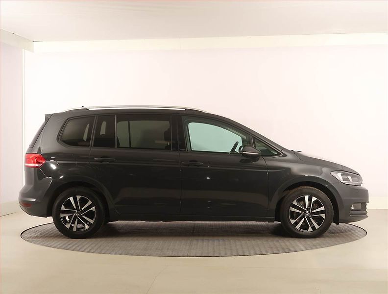 Volkswagen Touran (2020) United 2.0 TDI, Automat - fotka 6 z 22