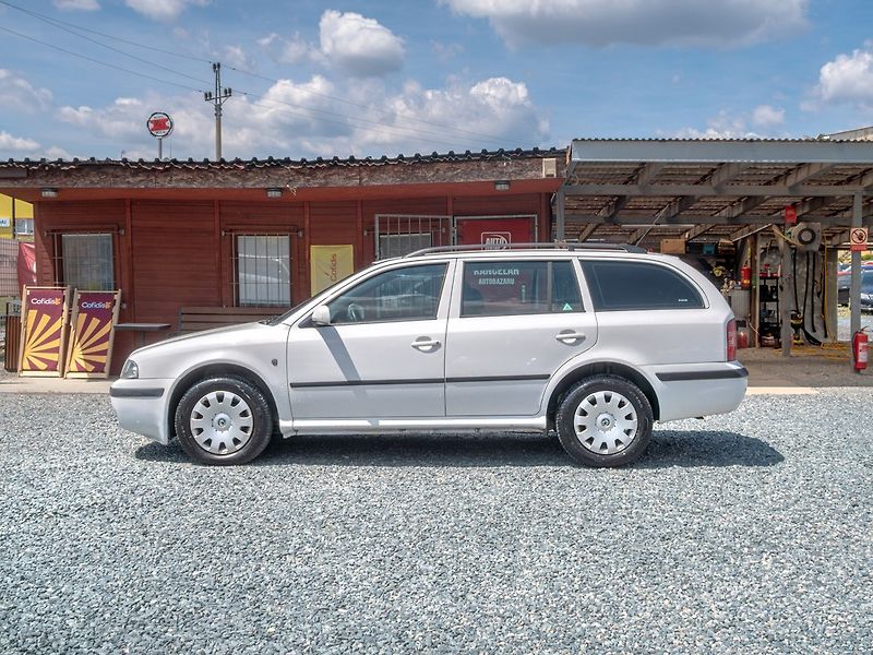 Škoda Octavia (2008) ČR 1.9TDI 74KW – PO SERVISU - fotka 8 z 38