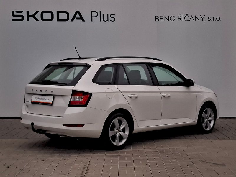 Škoda Fabia (2022) Combi Ambition Plus 1,0TSi 70k - fotka 2 z 32