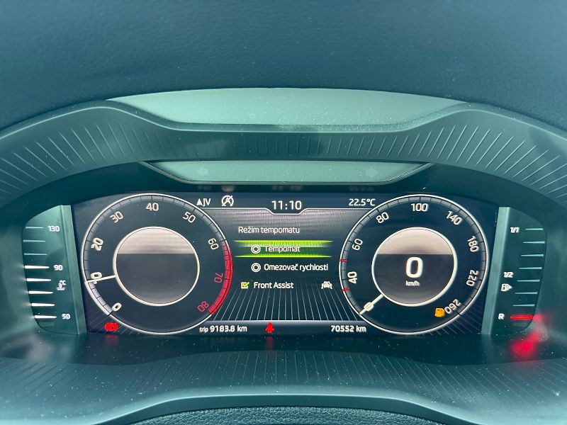 Škoda Karoq (2019) 1.5 TSI 110kW Style VarioFlex - fotka 14 z 35
