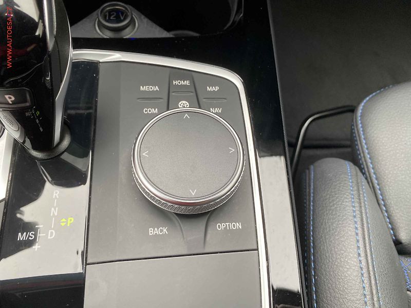 BMW Řada 2 (2022) 2.0 T 220i, ČR, AT. LED, navi - fotka 16 z 21