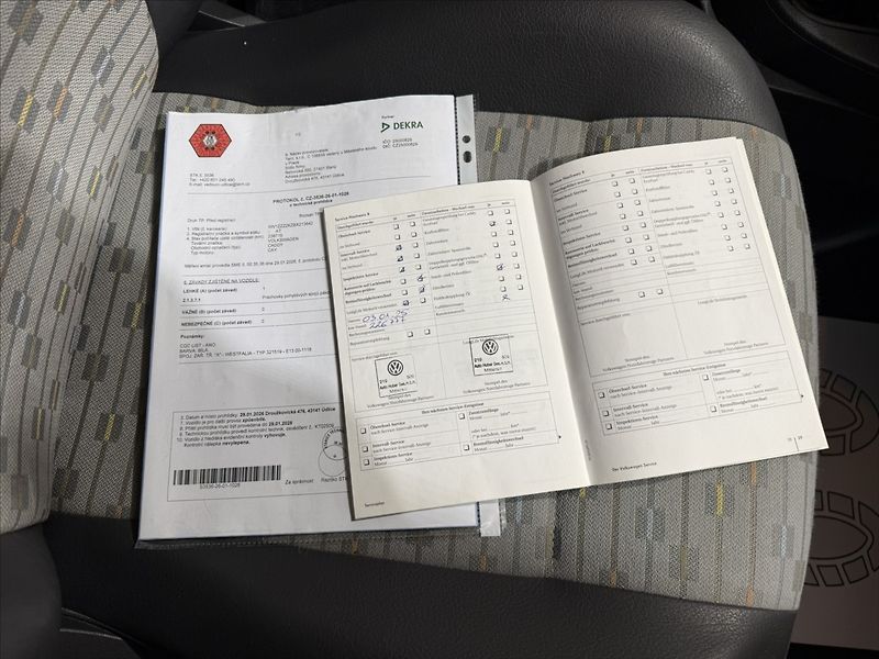 Volkswagen Caddy 1,6   TDI 75KW TAŽNÉ SERVIS - fotka 14 z 19