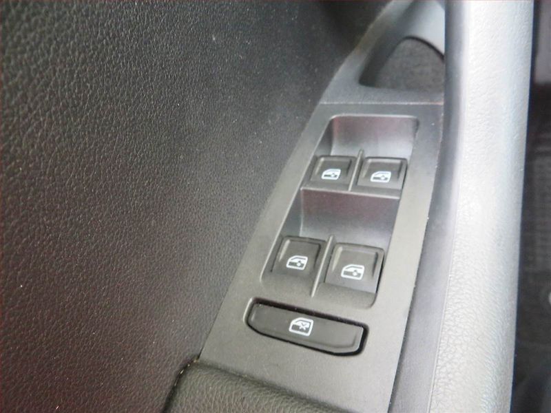 Škoda Octavia (2013) 2.0 TDI, Automat, Xenony - fotka 15 z 15
