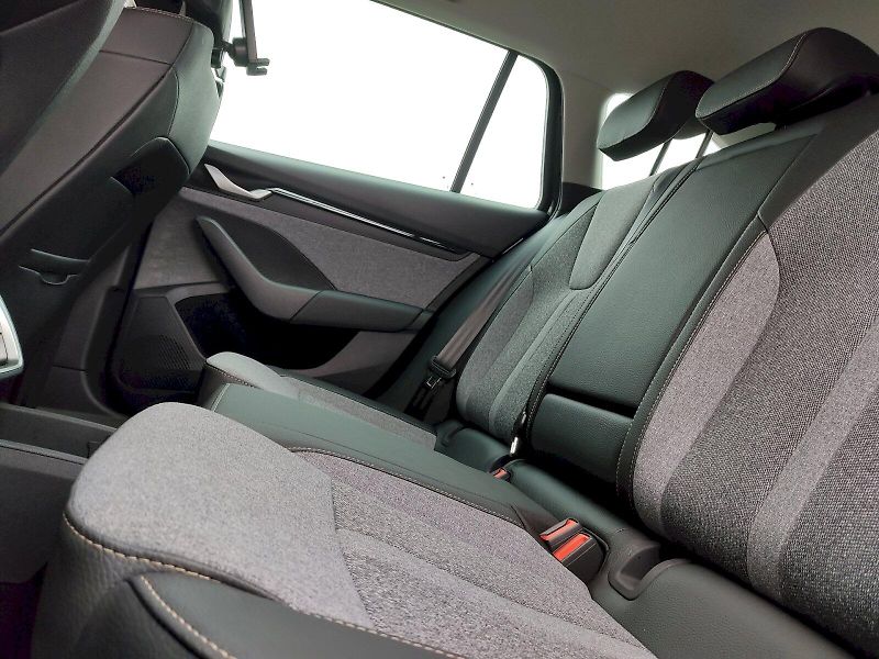 Škoda Octavia (2025) Combi Top Selection 1,5 Tsi 11 - fotka 29 z 40