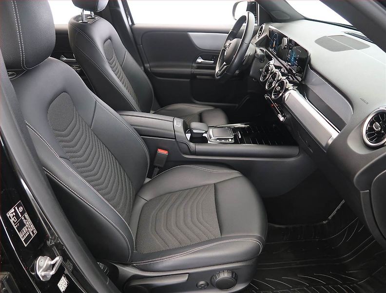 Mercedes-Benz GLB (2022) Progressive 200, digi klima - fotka 9 z 22