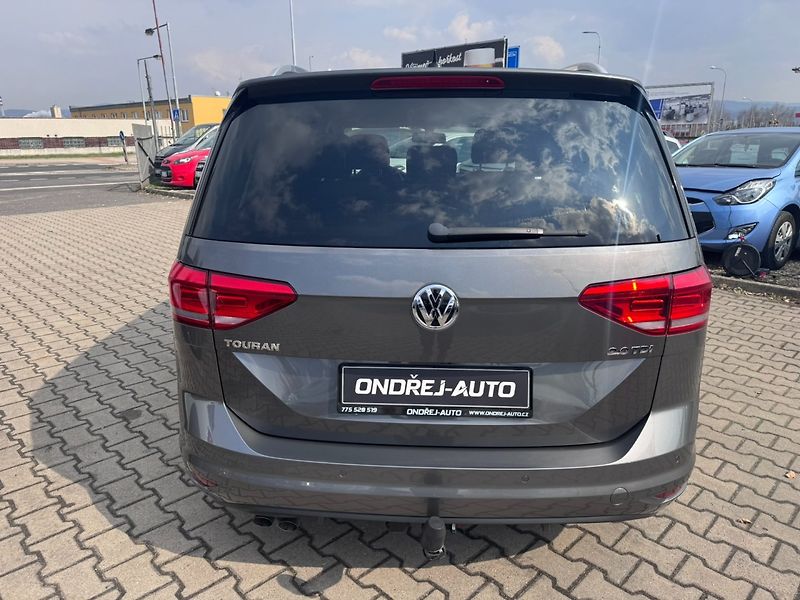 Volkswagen Touran (2016) 7X 2,0 TDI 110 KW 2 MAJ TAŽNÉ - fotka 5 z 50