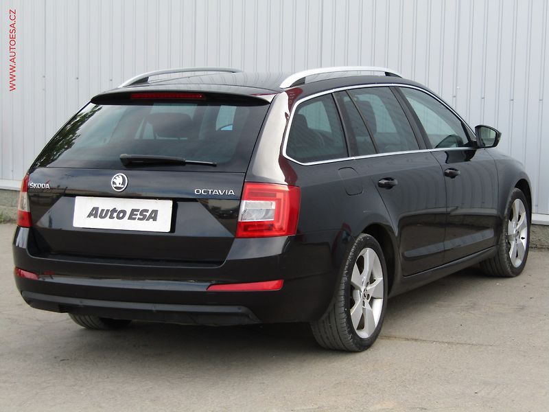Škoda Octavia (2013) 2.0TDi, 2.maj,ČR, DSG - fotka 4 z 18