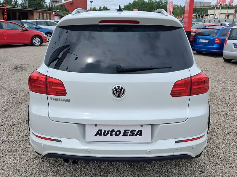 Volkswagen Tiguan (2014) 2.0TDi 4x4, DSG, park. kamera - fotka 5 z 25