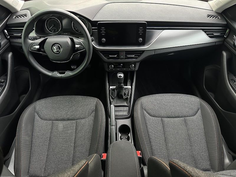 Škoda Kamiq 1.0TSi 110PS Ambition LED Temp - fotka 29 z 36