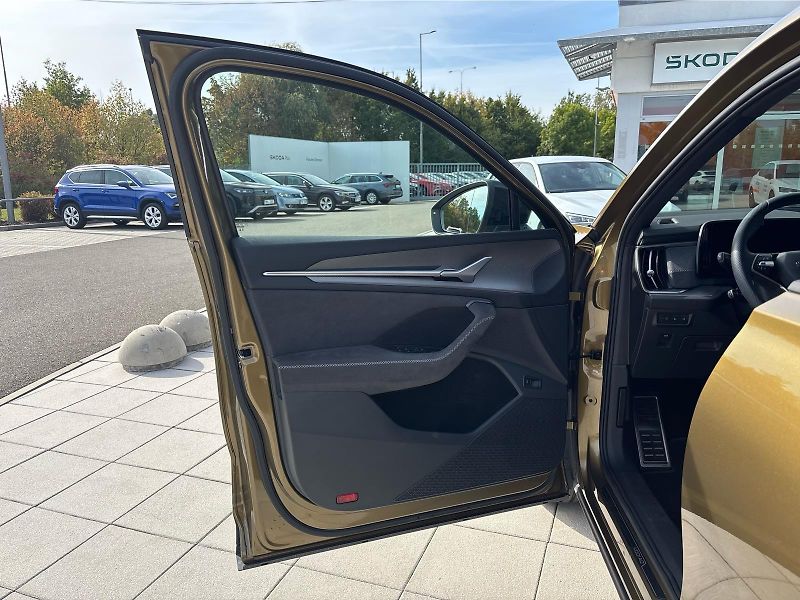 Škoda Kodiaq 2,0 TDI 142 kW SPORTLINE 4X4 D - fotka 20 z 30