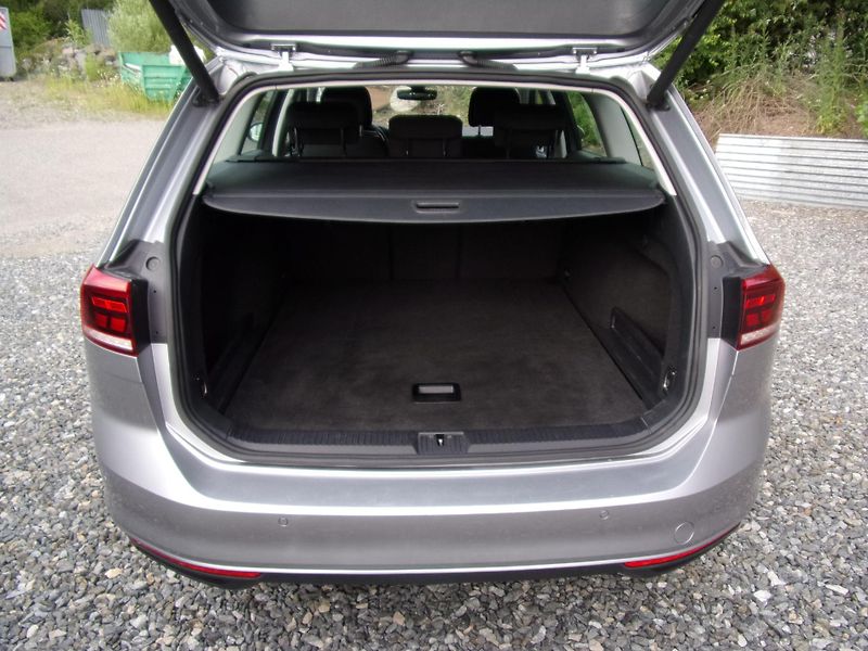 Volkswagen Passat (2019) 2.0TDi 110kW BUSINESS DSG SERV - fotka 19 z 24