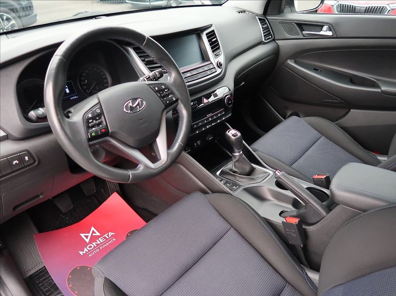 Hyundai Tucson 1,7 CRDi,85kW,1majČR,navi,tažn - fotka 9 z 27