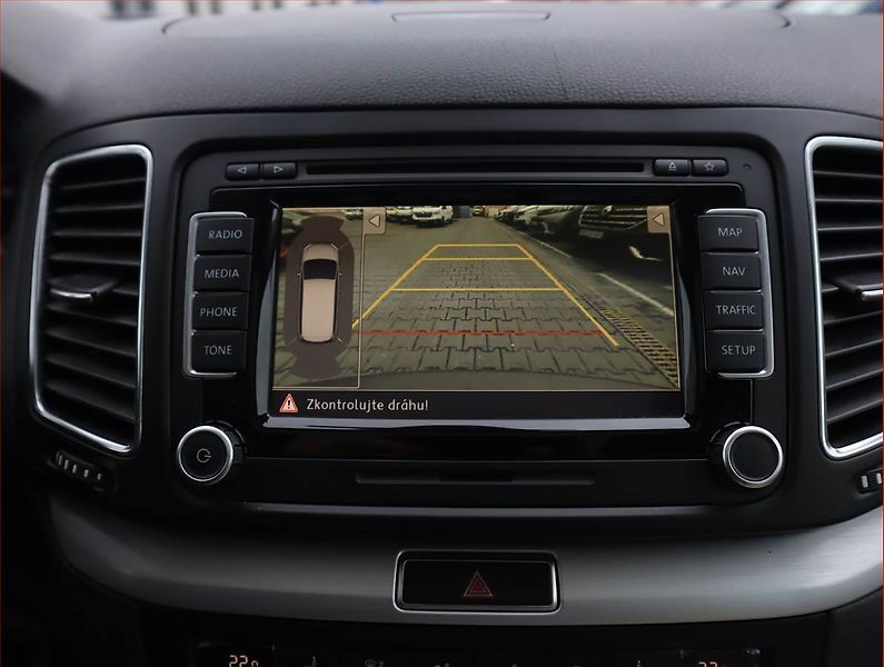 Volkswagen Sharan (2012) 2.0 TDI, Automat, Kůže, Navi - fotka 17 z 22