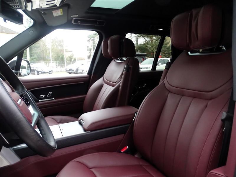 Land Rover Range Rover 3,0 D350 AUTOBIOGRAPHY SWB - fotka 8 z 26